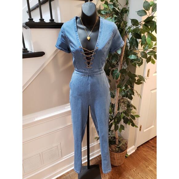 Fashion Nova Denim Jumpsuit Womens Medium Blue Plunging Neck Crisscross Front - Picture 12 of 16